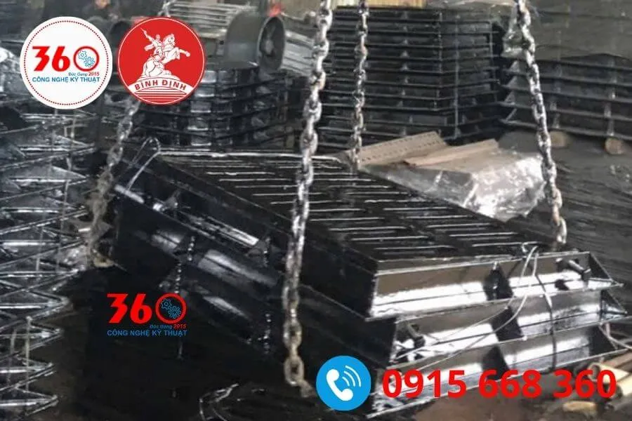 song chắn rác gang tại bình định
