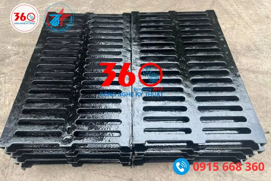 Song chắn rác gang tại Thái Bình