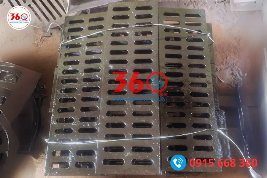 song chắn rác gang Tiền Giang