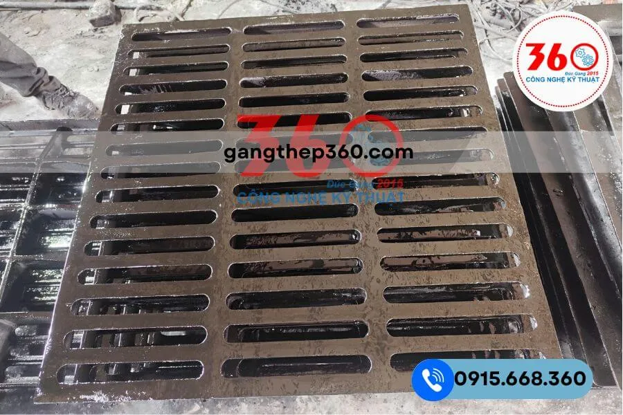 Song chắn rác gang cầu Hà Nội